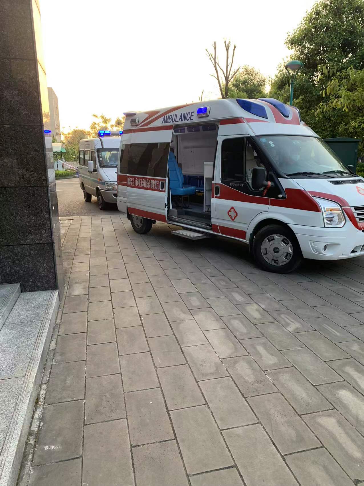 醫防融合落地關鍵！健康一體機出圈，筑牢基層公衛“早篩早治”防線